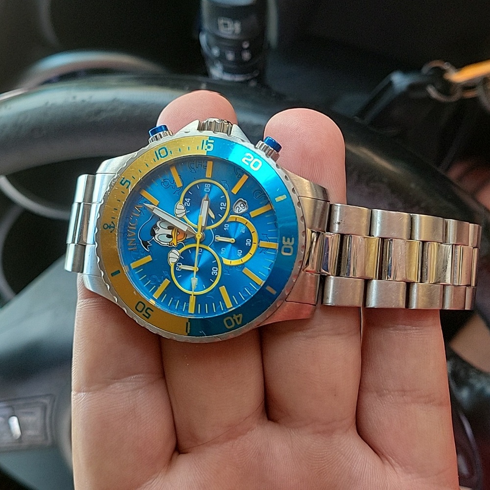 Invicta donald duck watch